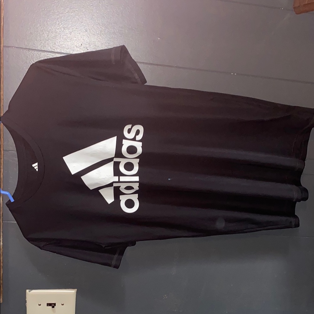 Men’s Adidas tee